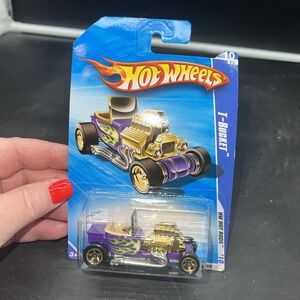 2010 Hot Wheels Hot Rods T-Bucket Purple #148